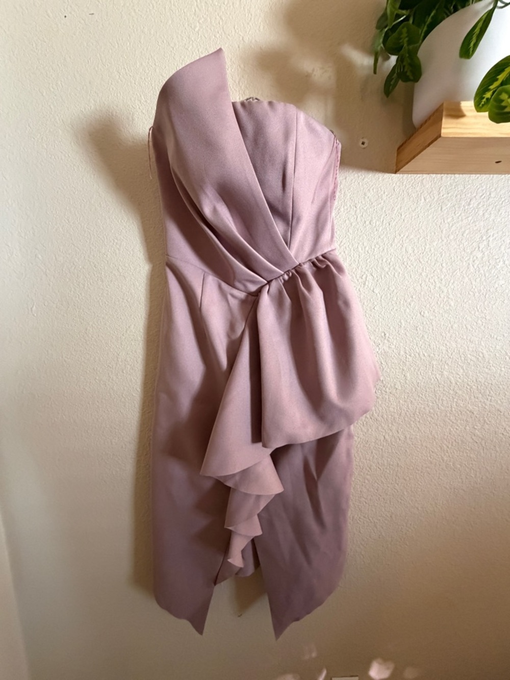 Elliatt Strapless Mauve Ruffle Dress - some flaws